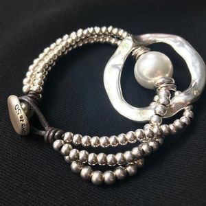 Uno de 50 - Silver, Pearl & Leather Bracelet